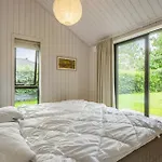 度假居 4 Bedroom Awesome In *
