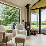4 Bedroom Awesome In 度假居 Hornbæk