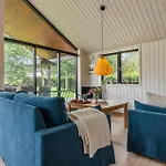 4 Bedroom Awesome In *