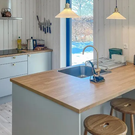 4 Bedroom Awesome In Casa vacanze Hornbæk