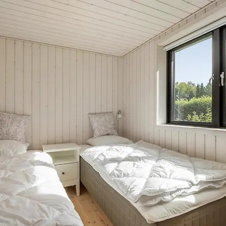 4 Bedroom Awesome In Nyaraló