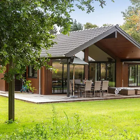 4 Bedroom Awesome In Хорнбек